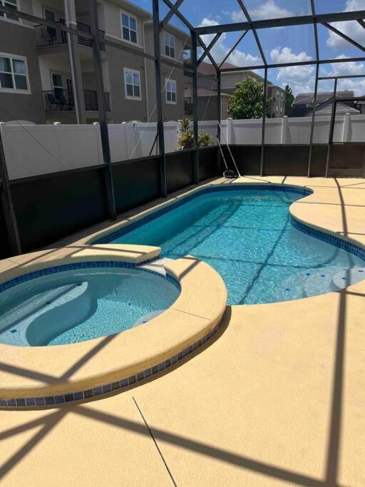 Beautiful, In A Gated Community Hébergement de vacances Kissimmee